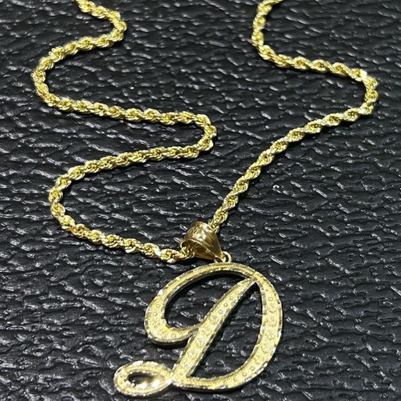 14K Gold initial D Pendant Necklace D B M H J R - Picture 2 of 11